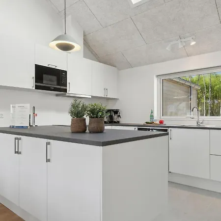 Lovely In Glesborg With Sauna Semesterbostad Fjellerup